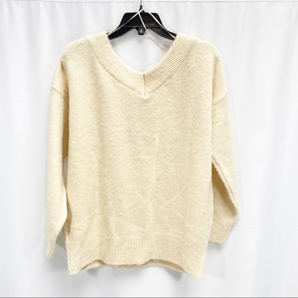 SALE🔥 Topshop V neck plush sweater - Picture 2 of 4